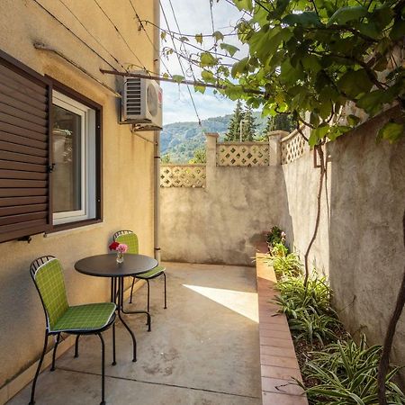 Apartmani Jordana Komiža Eksteriør billede