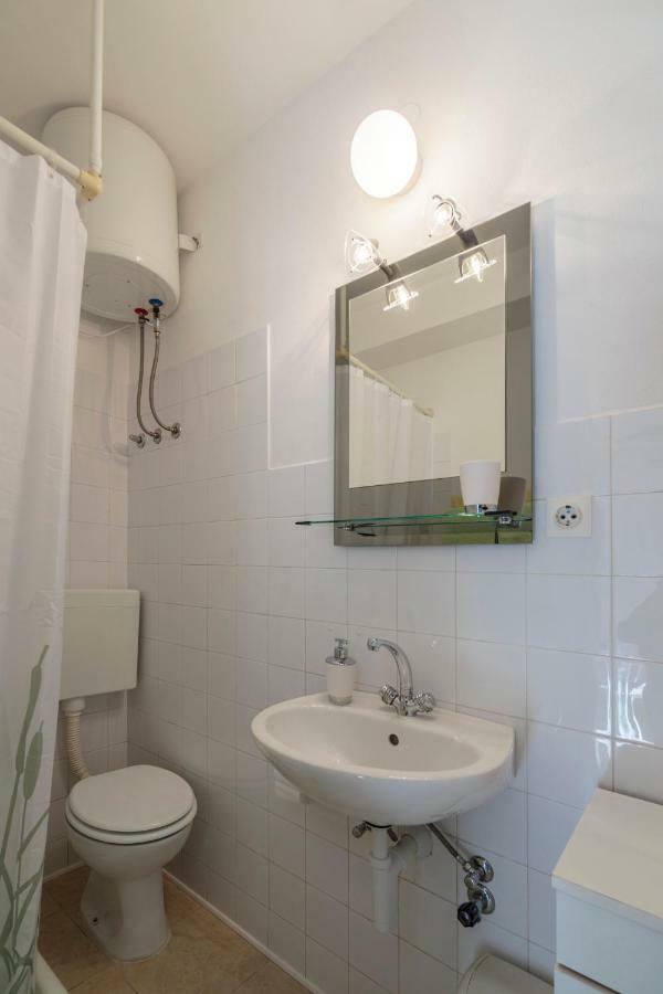 Apartmani Jordana Komiža Eksteriør billede