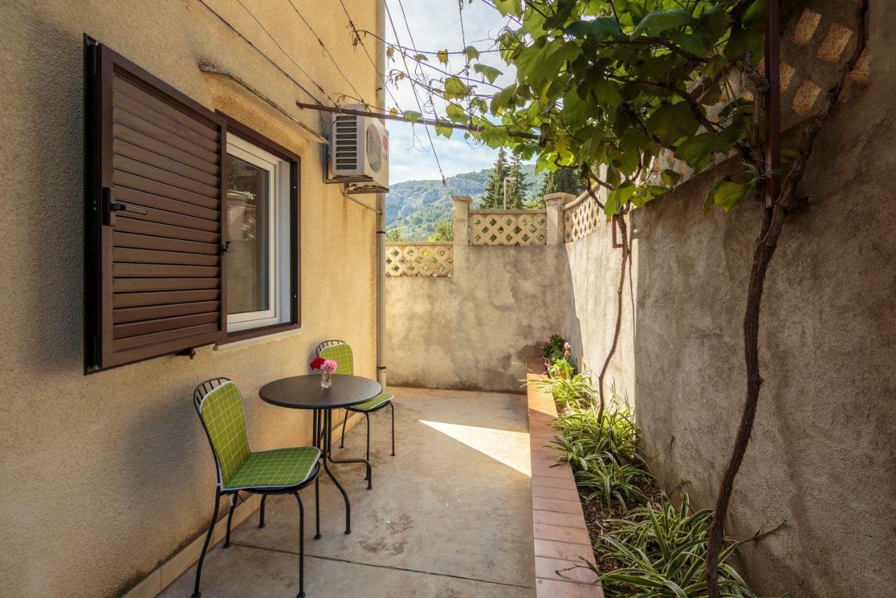 Apartmani Jordana Komiža Eksteriør billede