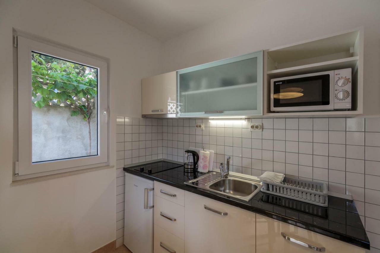 Apartmani Jordana Komiža Eksteriør billede