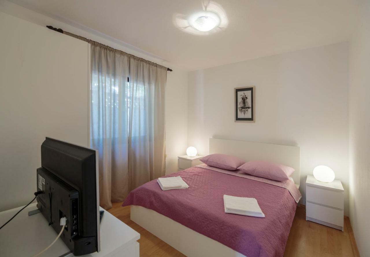 Apartmani Jordana Komiža Eksteriør billede